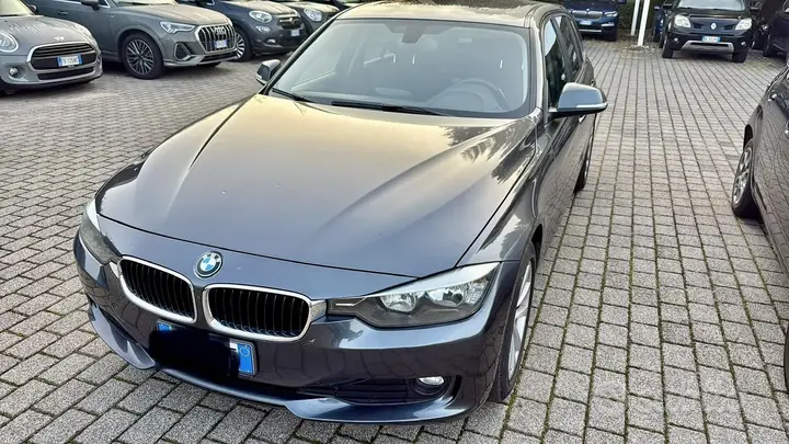 BMW 318 2015 photo 4