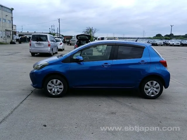 Toyota Vitz U 2014 photo 4