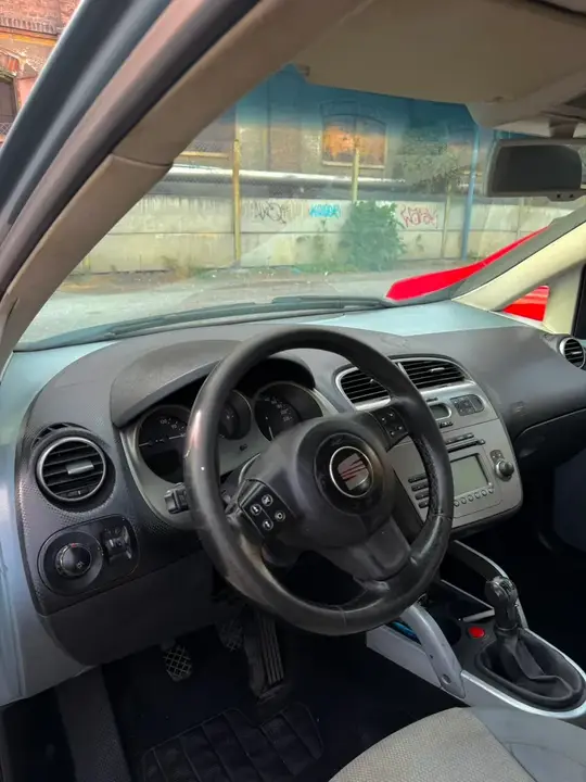 Seat Toledo 2005 photo 2