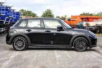 Mini Cooper 2024 photo 2