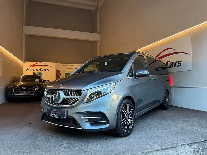 Mercedes-Benz V-Class