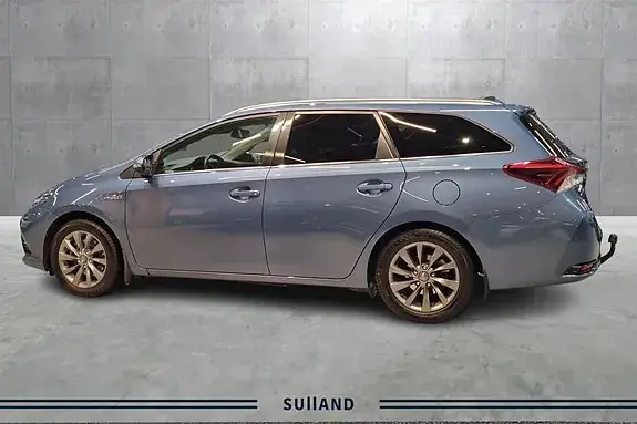 Toyota Auris 2015 photo 2
