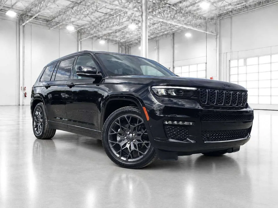 Jeep Grand Cherokee 2023 photo 2