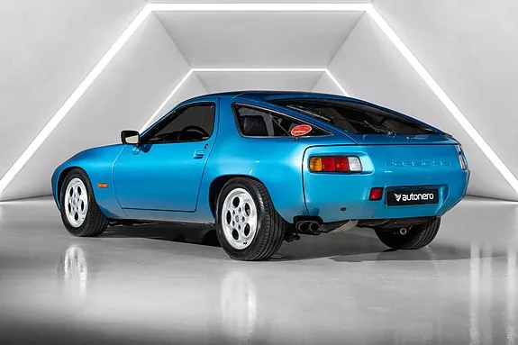 Porsche 928 1979 photo 2