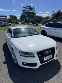 Audi A5 2010 photo 4