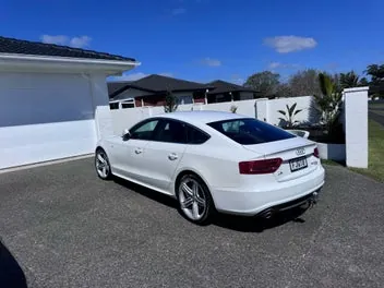 Audi A5 2010 photo 3