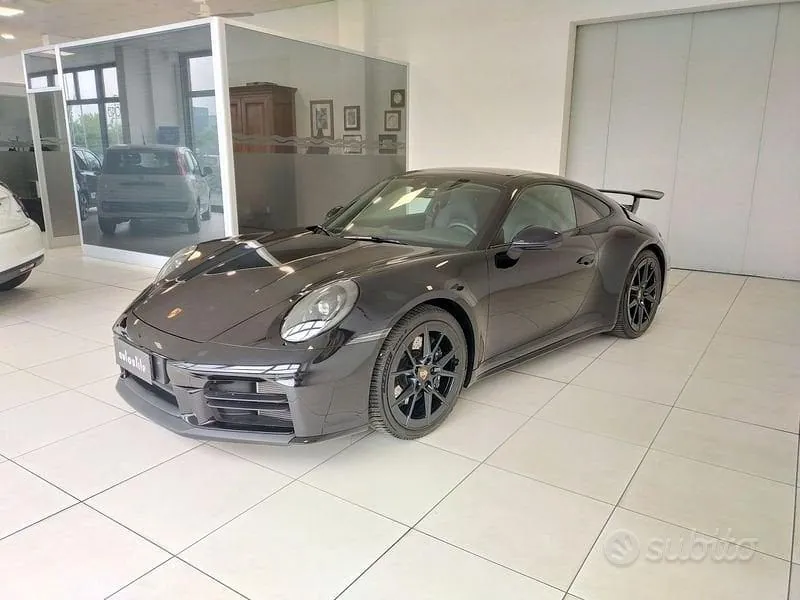 Porsche 911 2025 photo 3