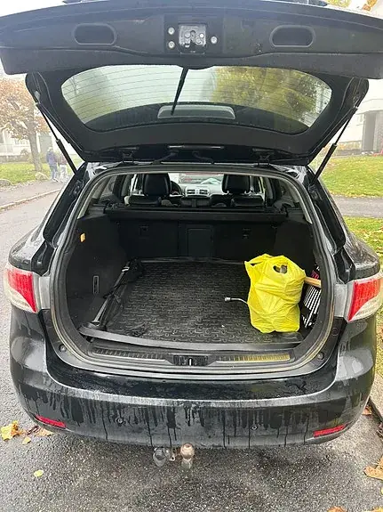 Toyota Avensis 2010 photo 2