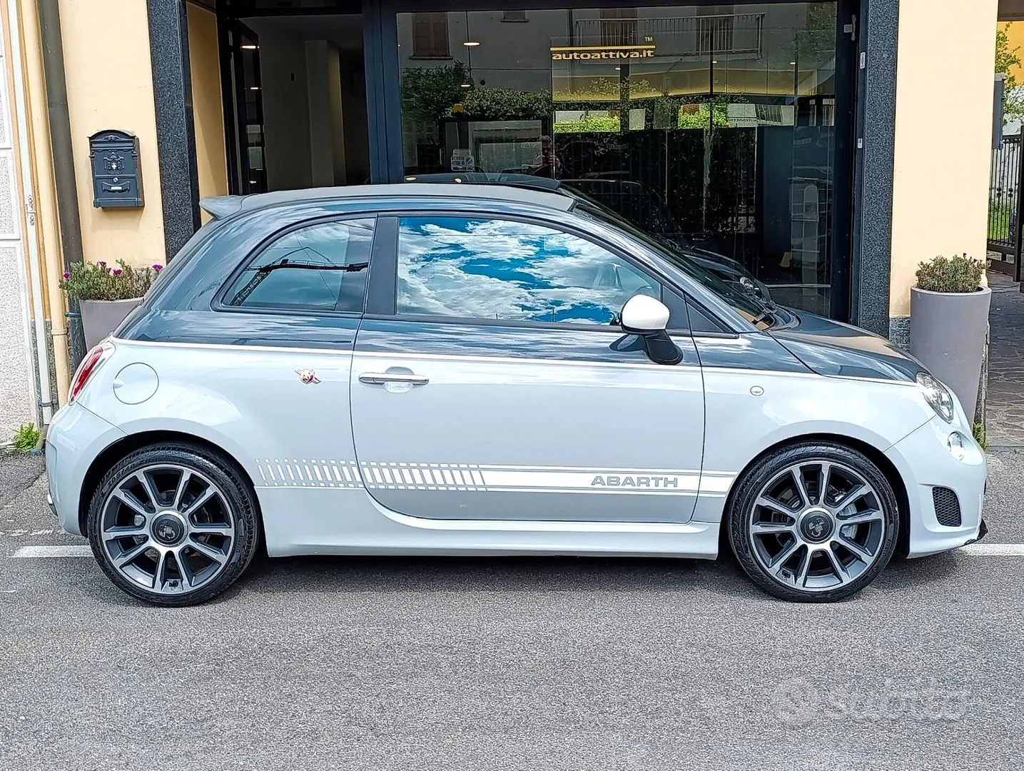 Abarth 500C 2011 photo 5