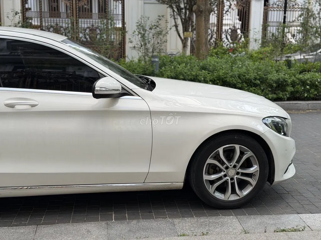 Mercedes-Benz C-Class 2016 photo 5
