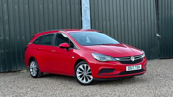 Vauxhall Astra 2017 photo 2