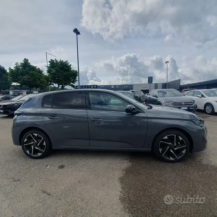 Peugeot 308 2026 photo 2