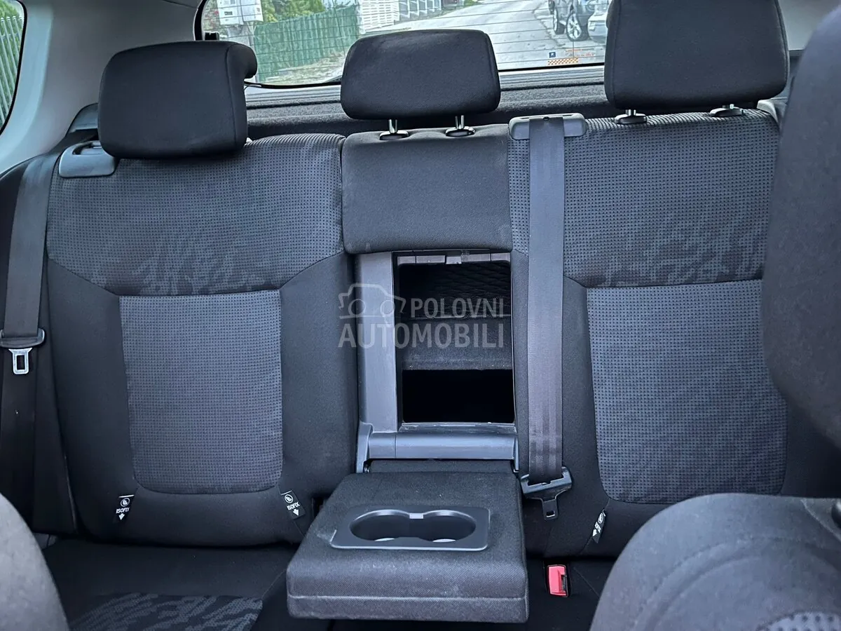 Peugeot 3008 2010 photo 4