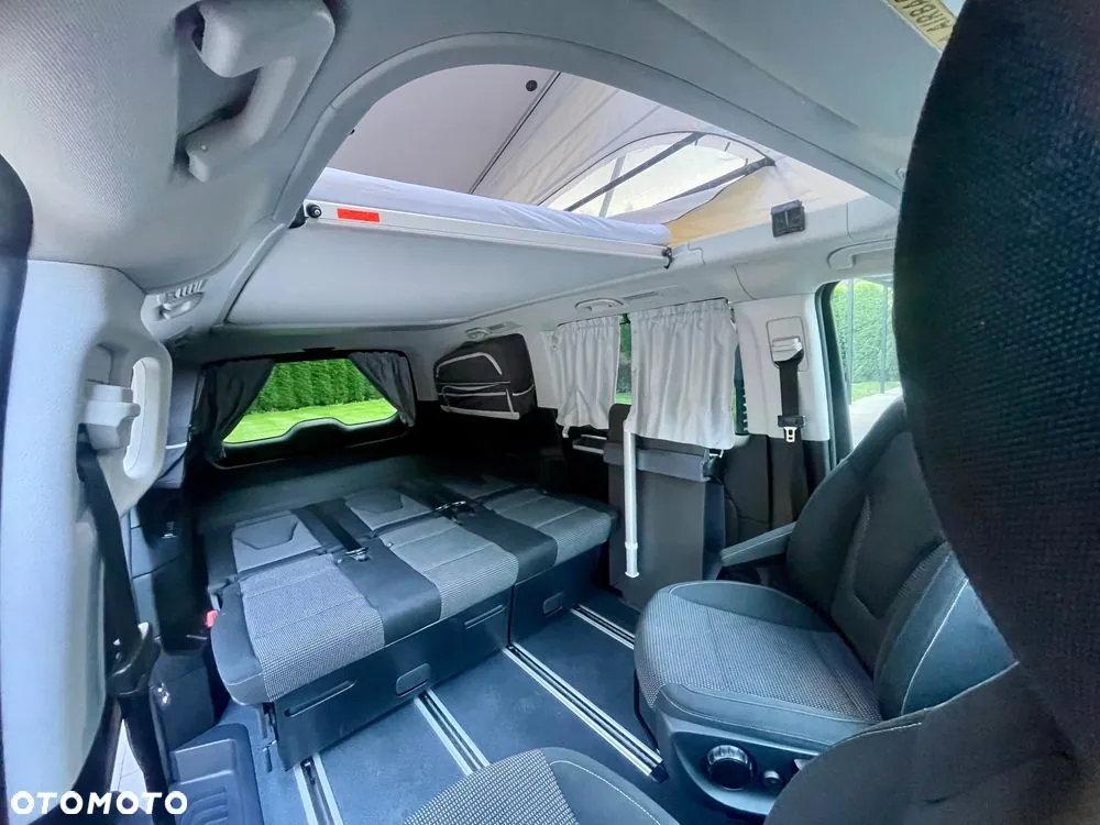 Mercedes-Benz V-Class 2022 photo 4