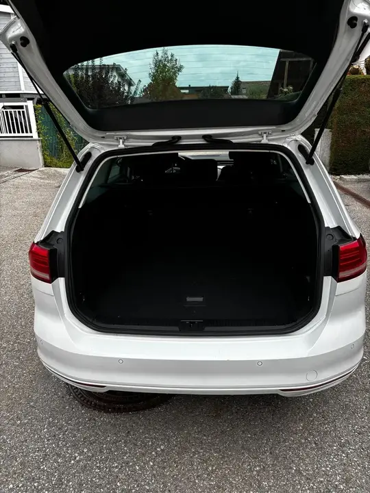 Volkswagen Passat 2017 photo 2
