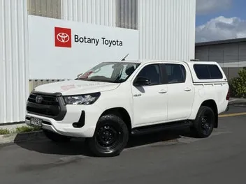 Toyota Hilux 2022 photo 2