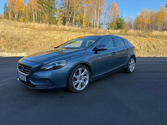 Volvo V40 2013 photo 2