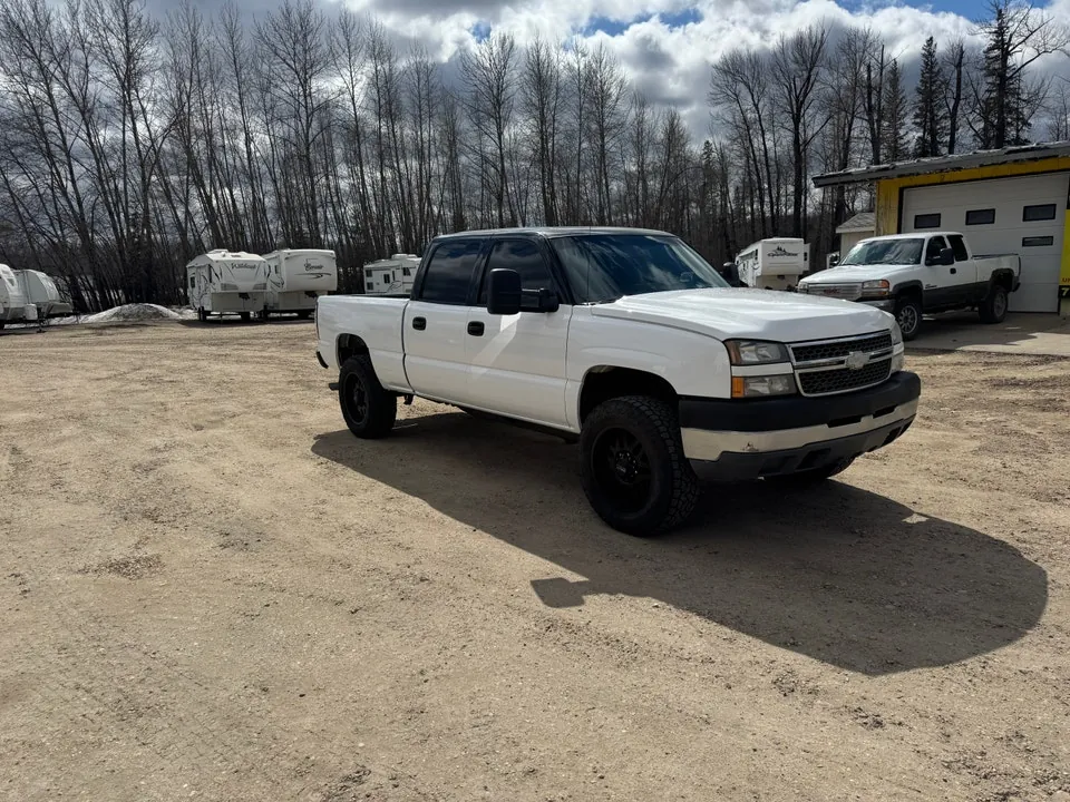 Chevrolet Silverado 2500 2005 photo 3