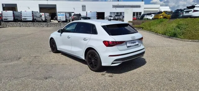 Audi A3 2024 photo 3