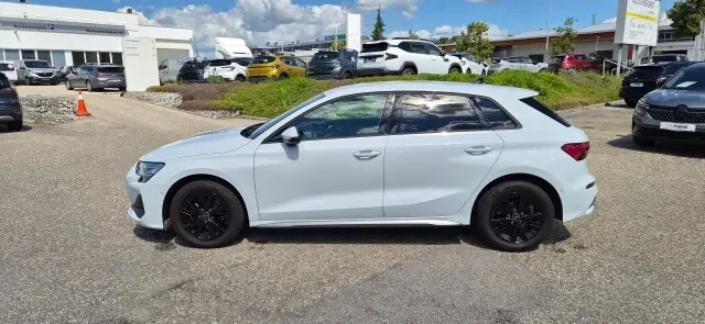 Audi A3 2024 photo 2