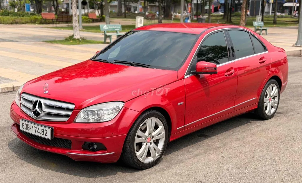 Mercedes-Benz C-Class 2010 photo 3