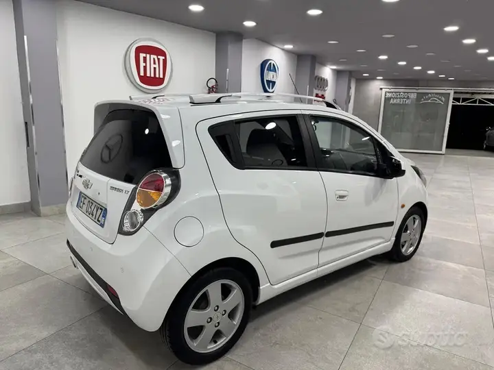 Chevrolet Spark 2012 photo 4