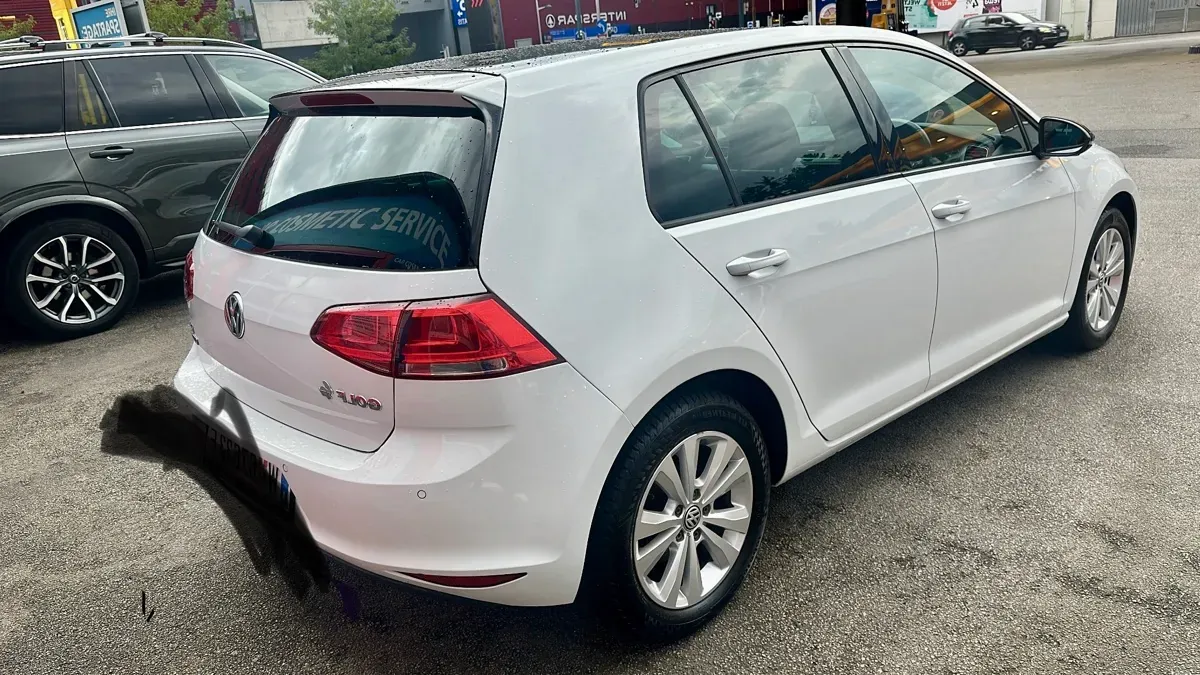 Volkswagen Golf 2015 photo 2