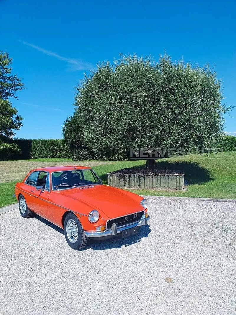 MG B Gt