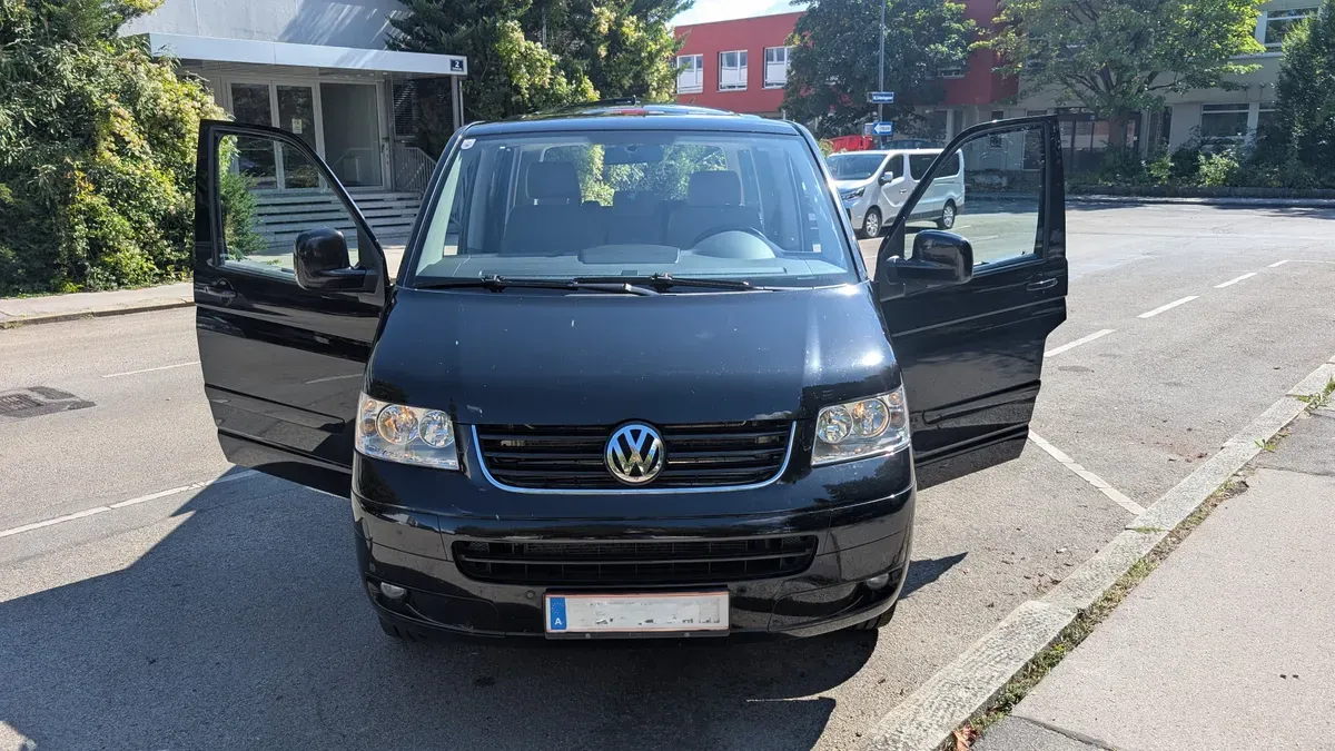 Volkswagen Multivan 2007 photo 2