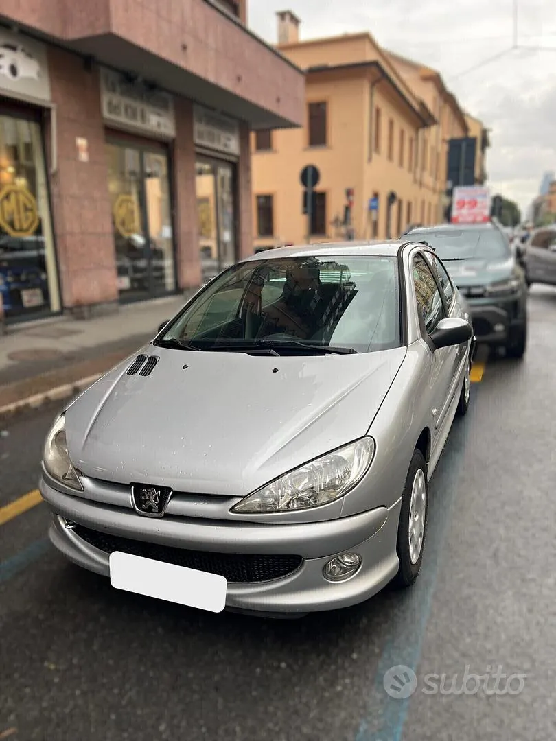 Peugeot 206 2008 photo 3