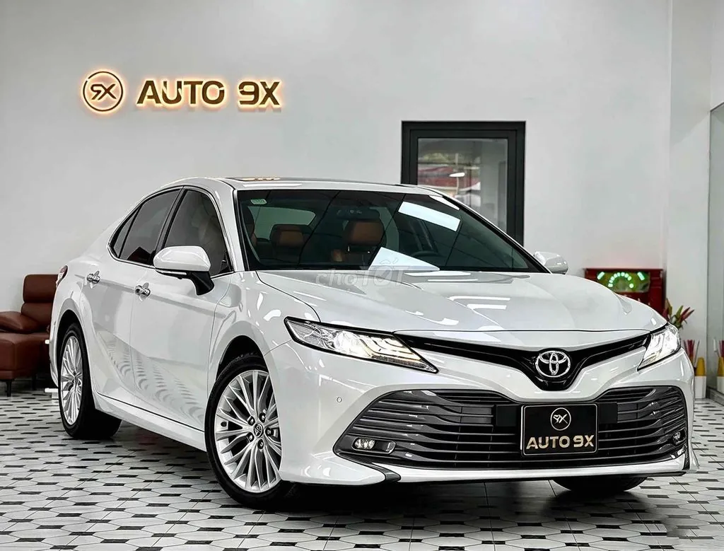 Toyota Camry 2020 photo 3