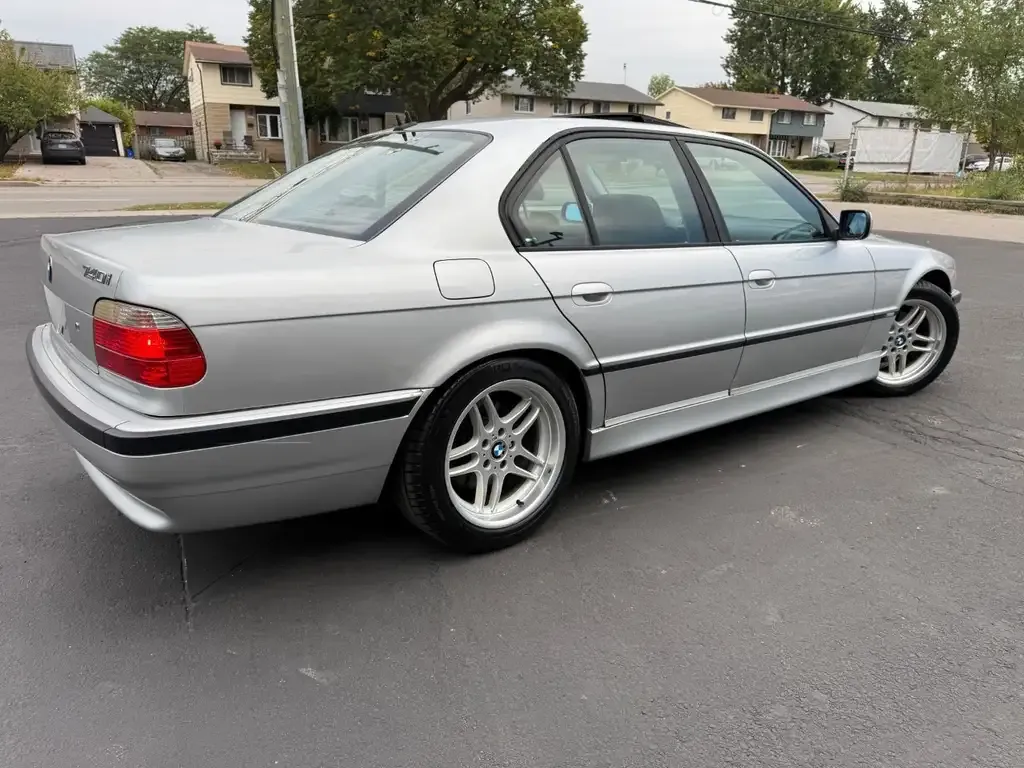 BMW 7 Series 2001 photo 5