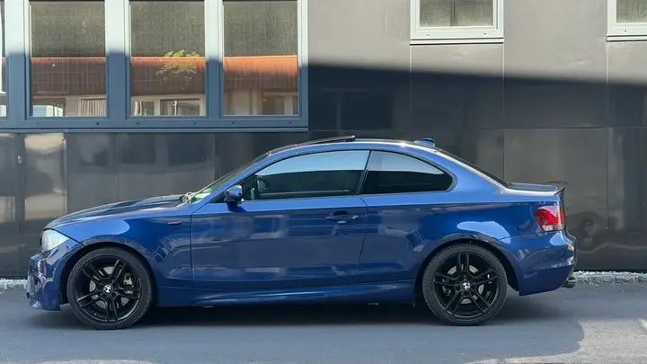 BMW 1 Series 2008 photo 2