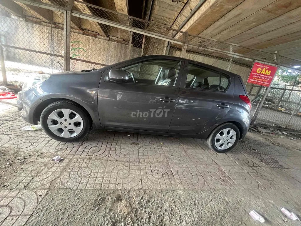 Hyundai I20 2010 photo 2