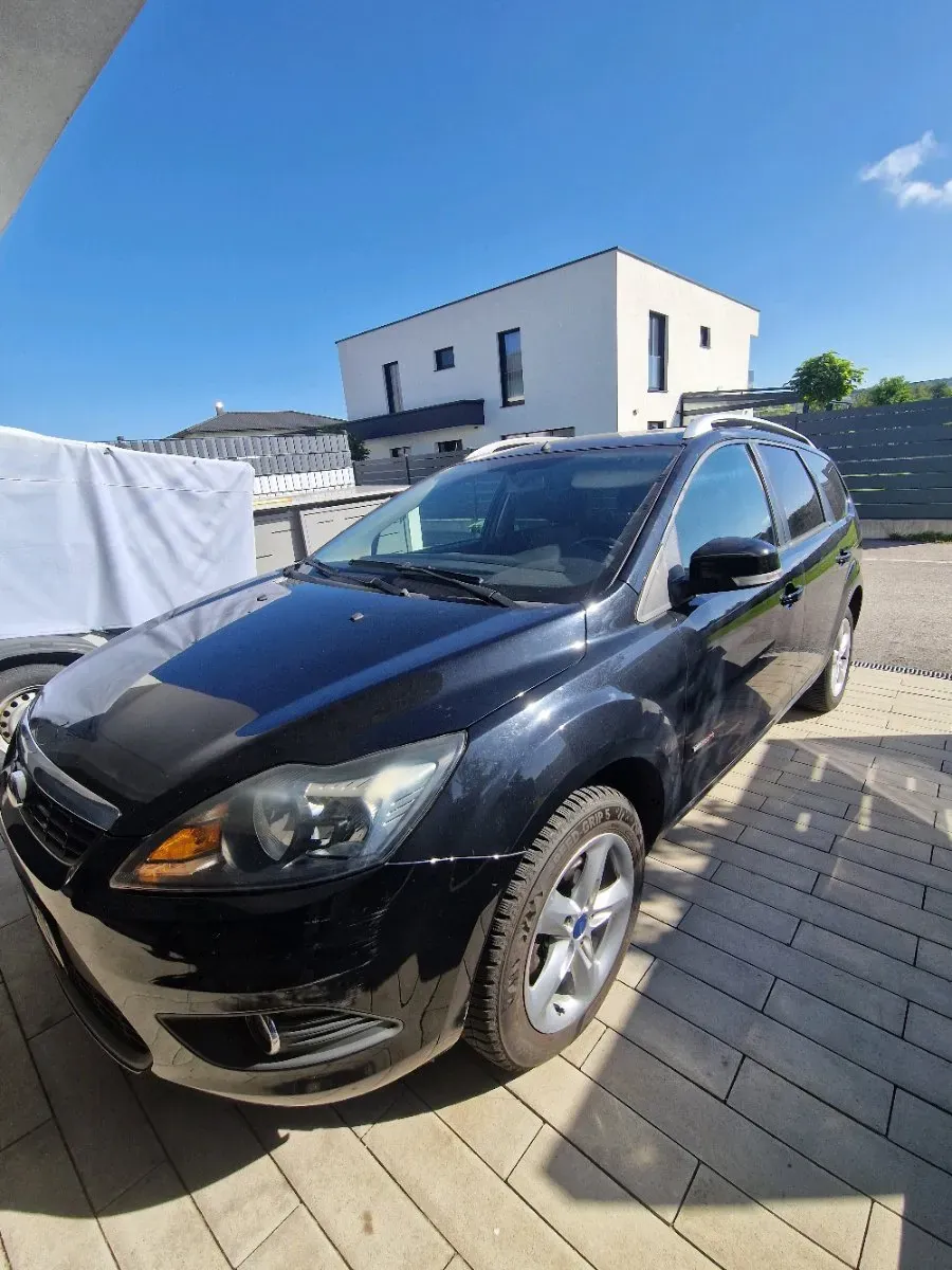 Ford Focus 2011 photo 3