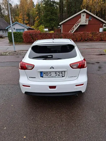 Mitsubishi Lancer 2011 photo 4