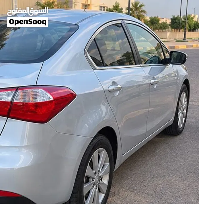 Kia Forte 2015 photo 2