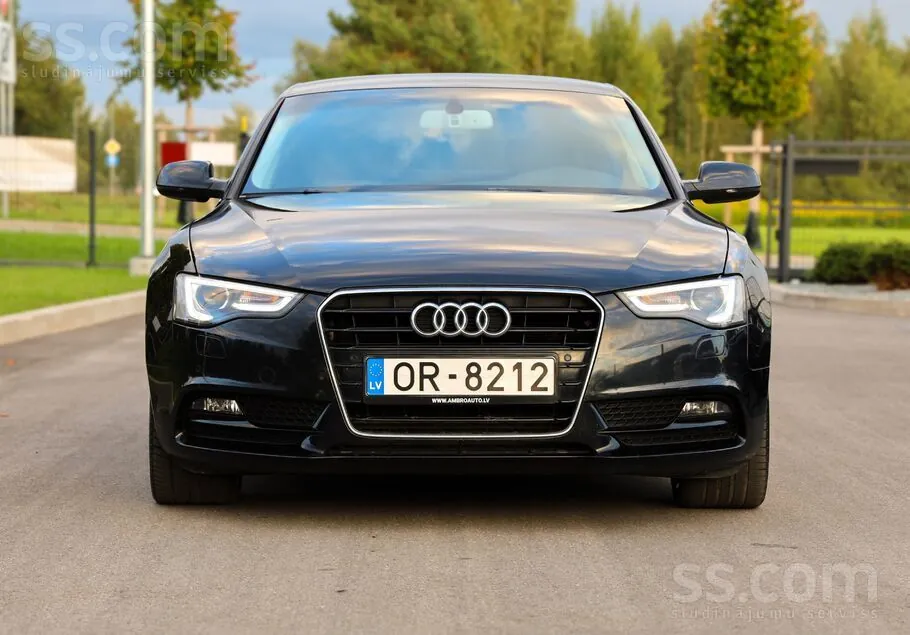 Audi A5 2012 photo 2