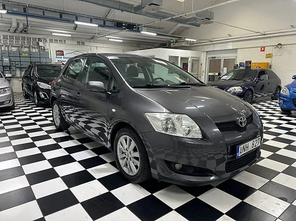 Toyota Auris 2008 photo 2