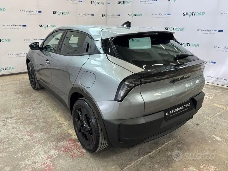 Alfa Romeo Junior 2025 photo 3