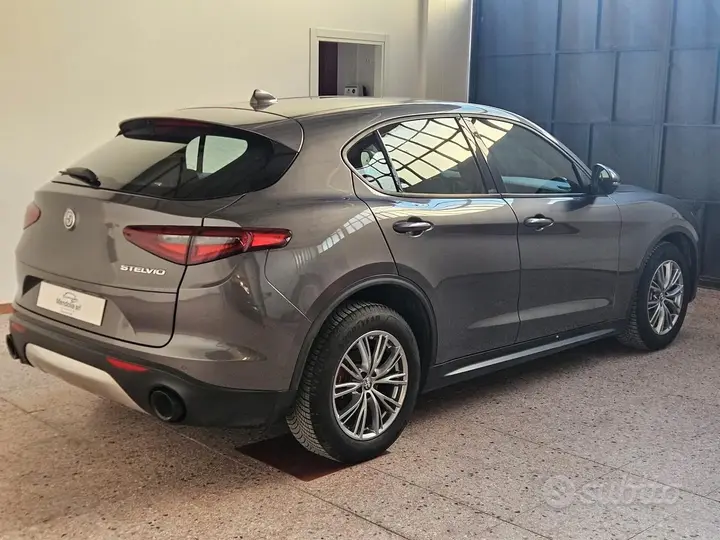 Alfa Romeo Stelvio 2022 photo 3
