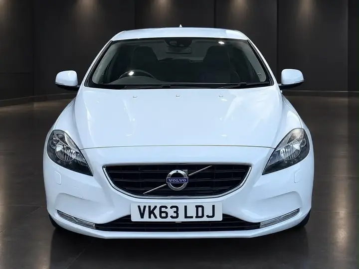 Volvo V40 2013 photo 2