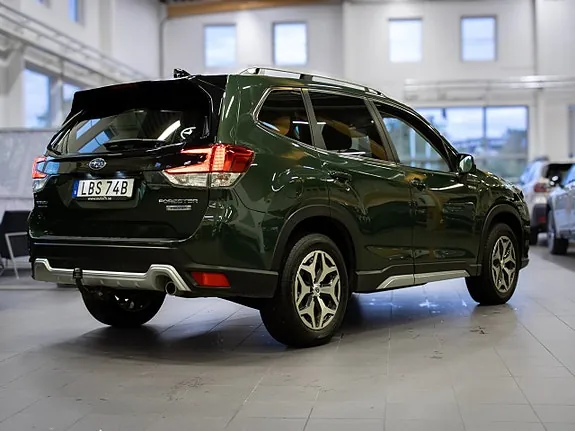 Subaru Forester 2024 photo 3