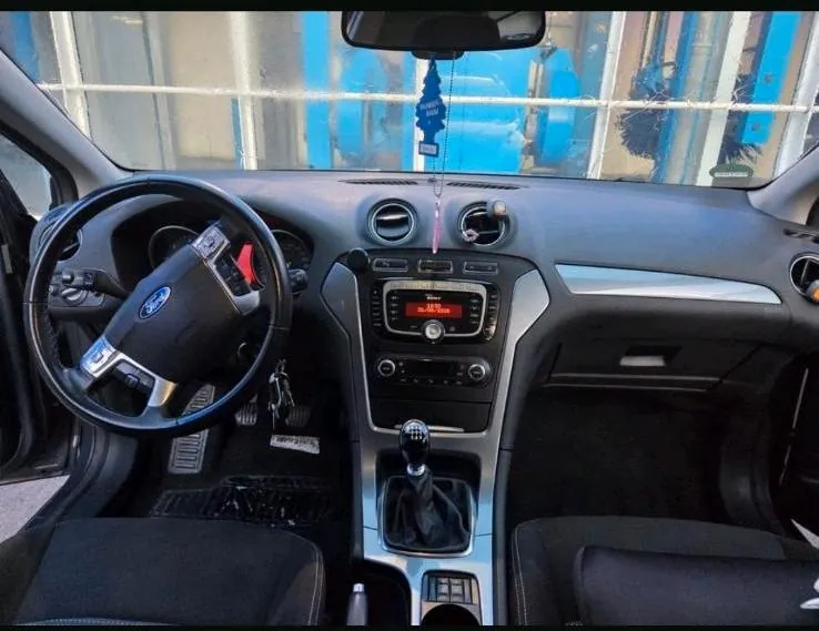 Ford Mondeo Turnier