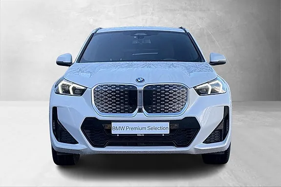 BMW Ix1 2025 photo 2