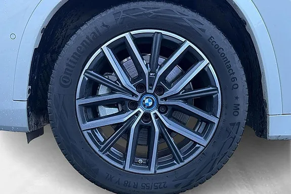 BMW Ix1 2025 photo 5