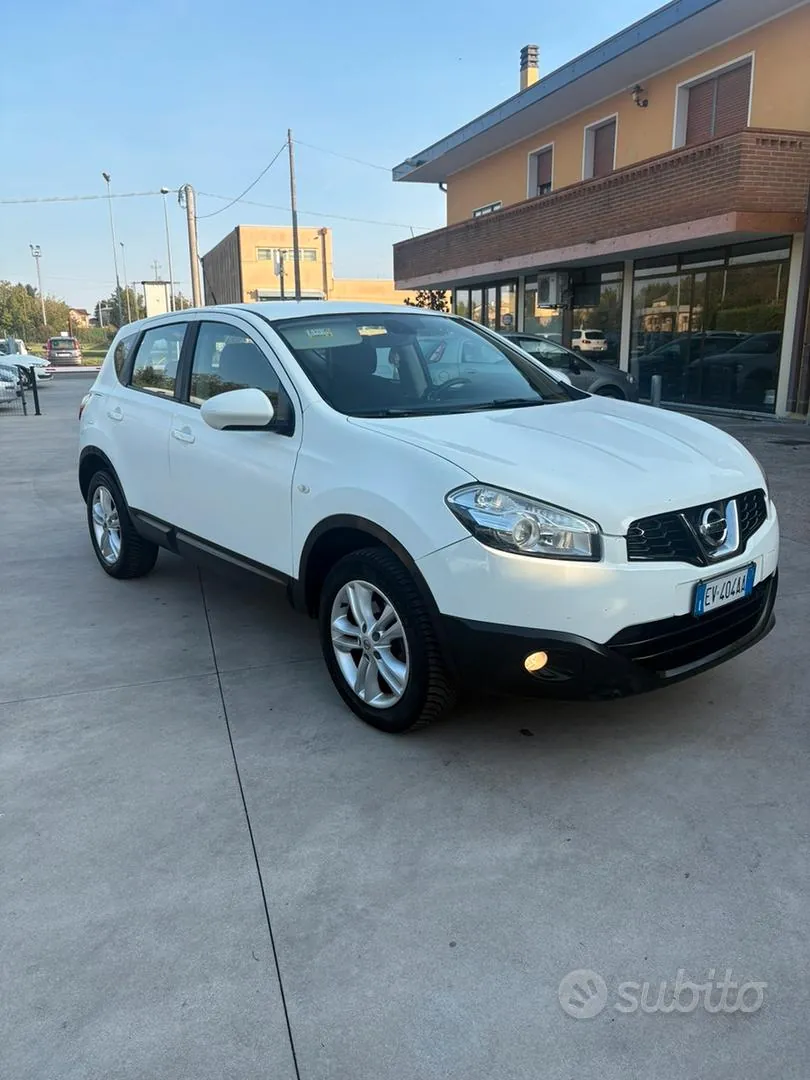 Nissan Qashqai 2014 photo 2