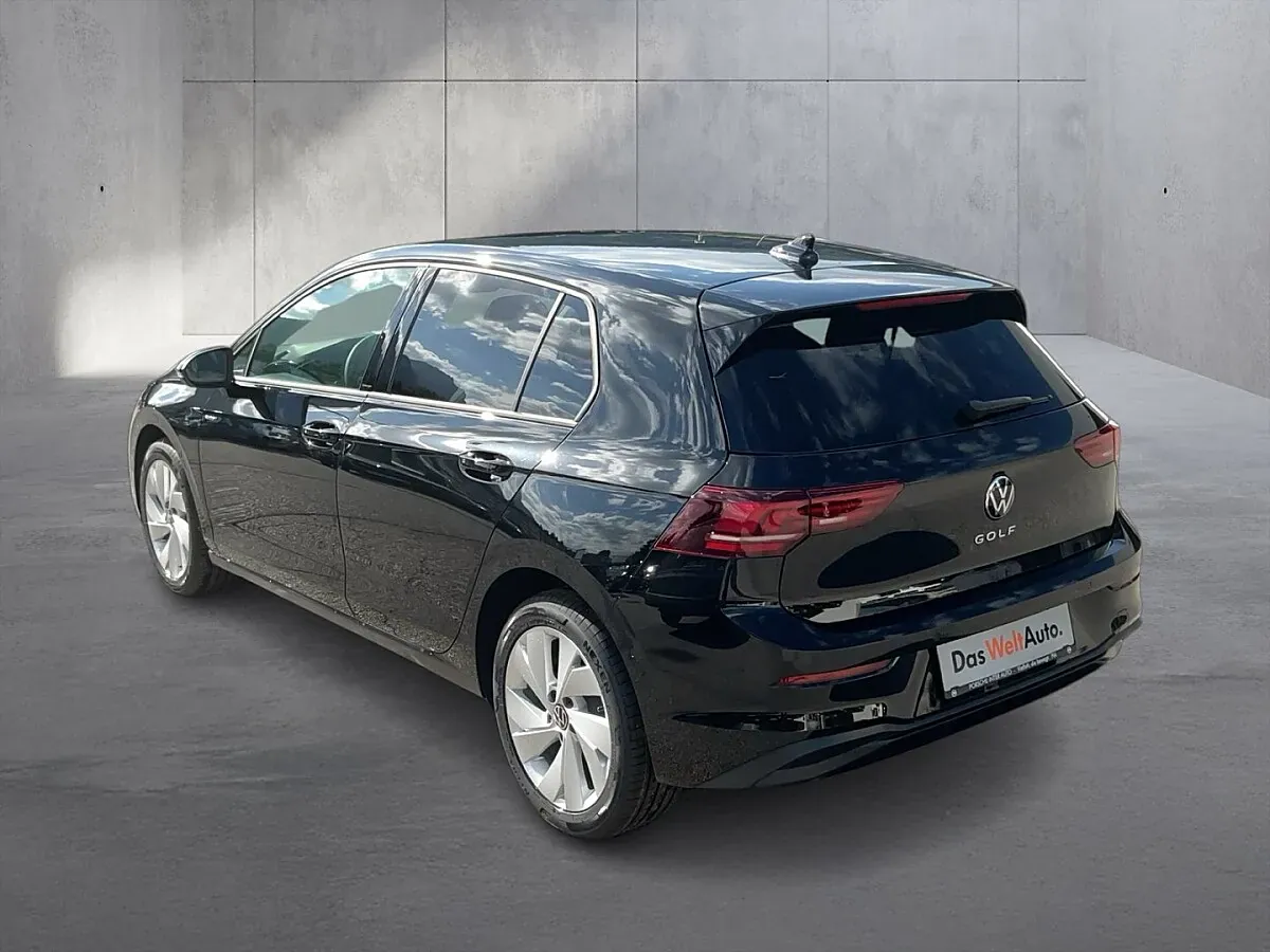 Volkswagen Golf 2026 photo 3