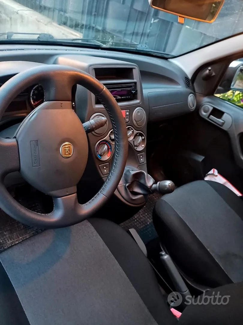 Fiat Panda 2011 photo 4