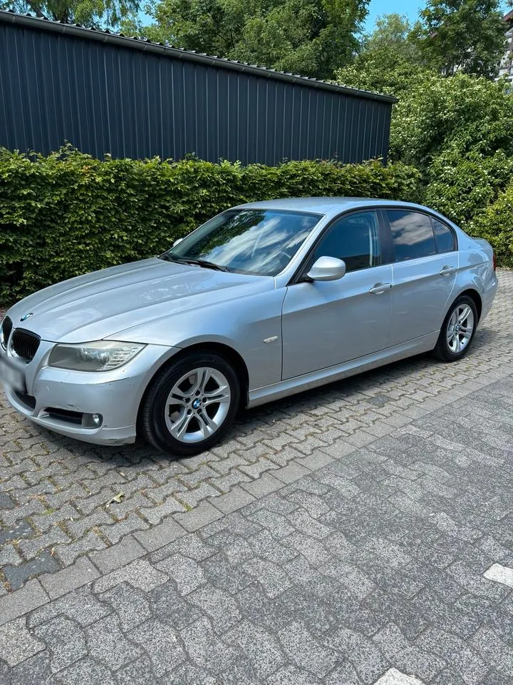 BMW 318I
